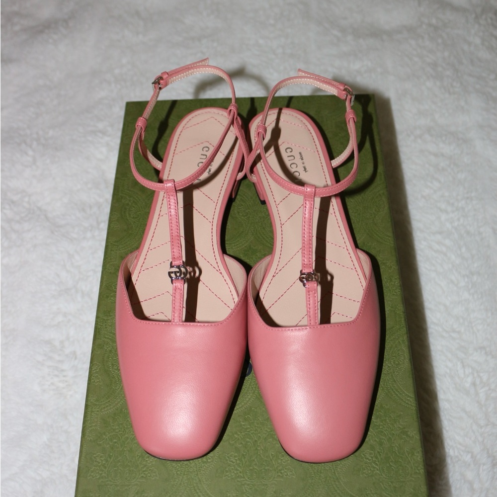 Gucci Pink T-Strap ballet flats